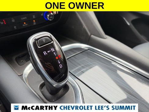 Used 2021 Buick Enclave Essence image 9
