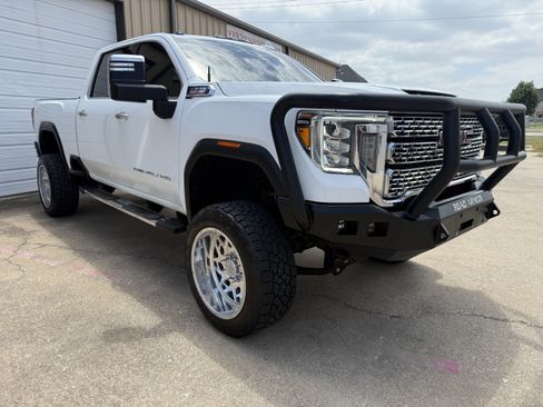 Used 2021 GMC Sierra 2500 Denali w/ Denali Ultimate Package AWD/4WD image 11