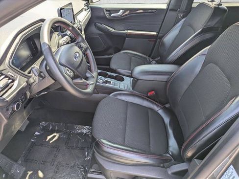 Certified 2025 Ford Escape ST-Line FWD image 15