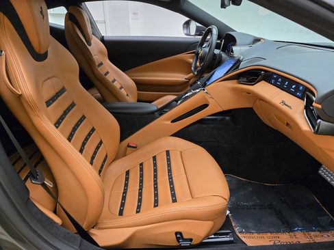 Used 2023 Ferrari Roma RWD image 25