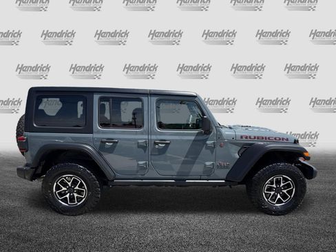 Used 2024 Jeep Wrangler Unlimited Rubicon AWD/4WD image 11
