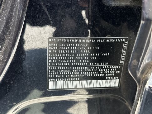 Used 2020 Volkswagen Tiguan SEL Premium R-Line AWD/4WD image 36