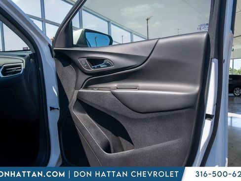 Used 2024 Chevrolet Equinox LT FWD image 28