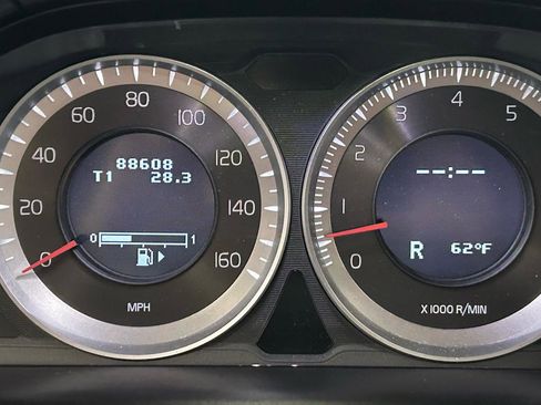 Used 2013 Volvo XC60 T6 AWD/4WD image 14