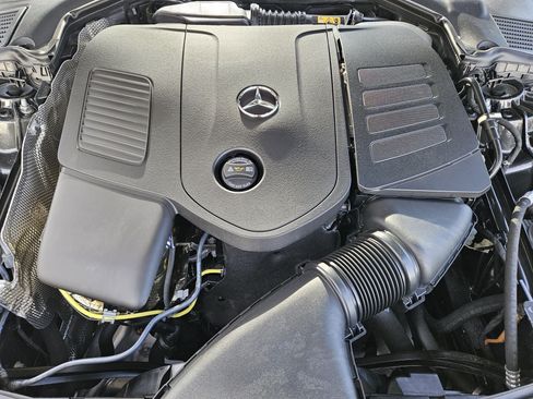 Certified 2025 Mercedes-Benz CLE 300 4MATIC Cabriolet image 31