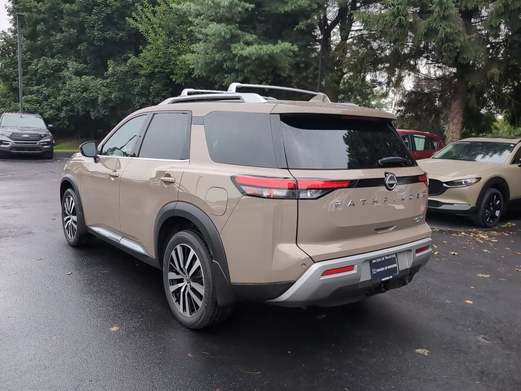 Used 2023 Nissan Pathfinder Platinum AWD/4WD image 14