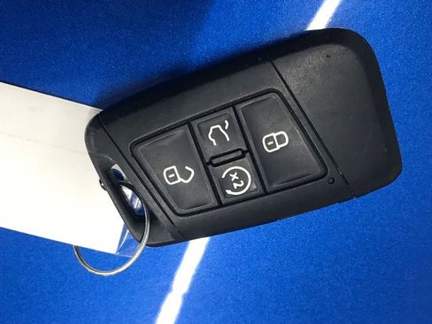 Used 2024 Volkswagen Jetta SE image 45