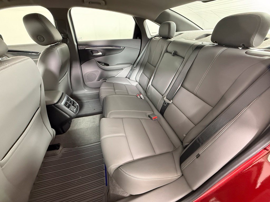 Used 2019 Chevrolet Impala LT w/ LT Leather Package FWD image 11