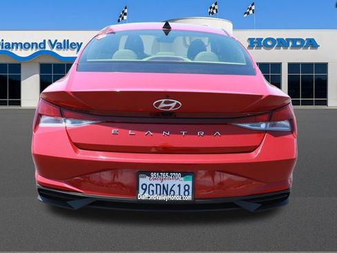 Used 2023 Hyundai Elantra SEL w/ Convenience Package FWD image 5