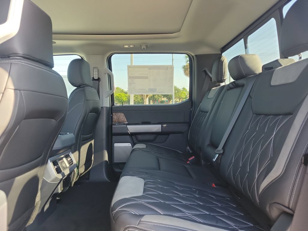 New 2026 Ford F250 Lariat w/ Black Appearance Package AWD/4WD image 8