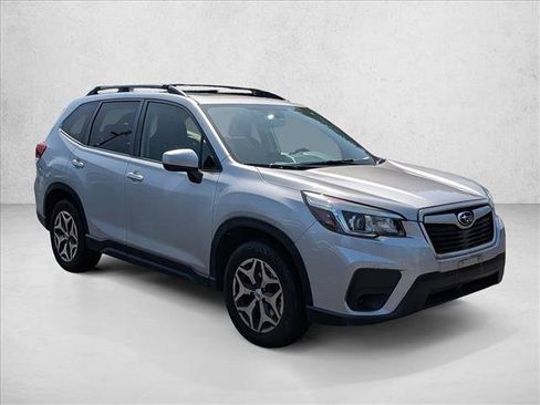 Used 2019 Subaru Forester Premium AWD/4WD image 2