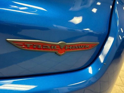 Used 2024 Jeep Compass Trailhawk w/ Trailhawk Elite Group AWD/4WD image 9