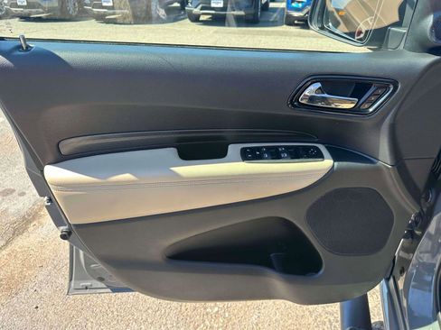 Used 2022 Dodge Durango GT image 15