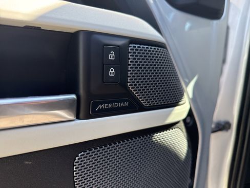 Used 2021 Land Rover Defender 110 S image 28