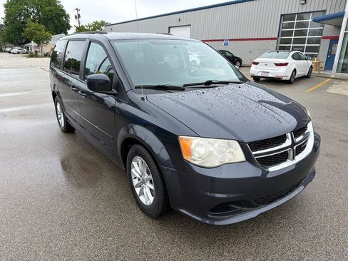 Used 2014 Dodge Grand Caravan SXT FWD image 2