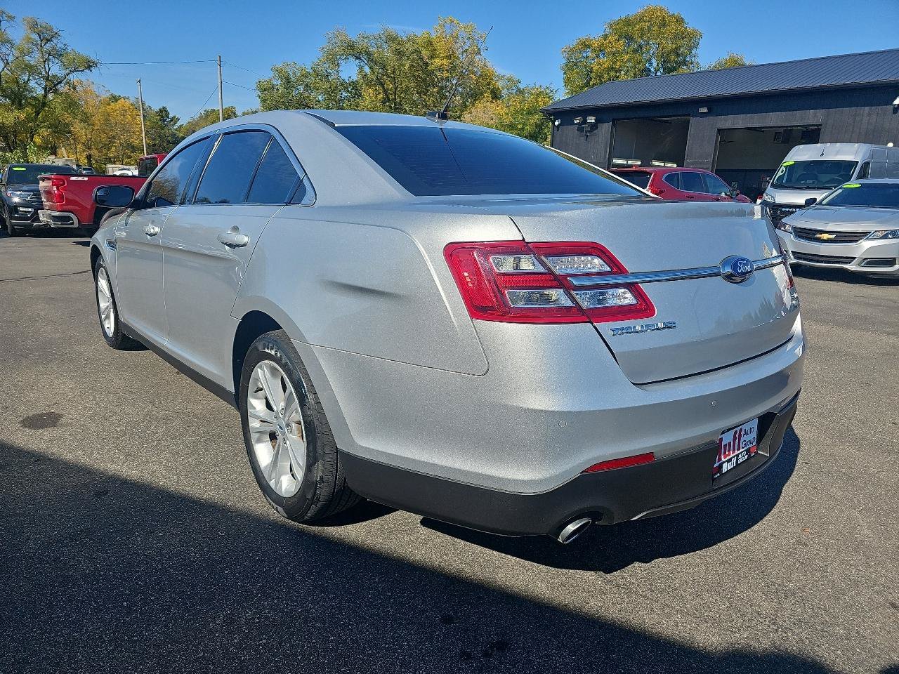 Used 2018 Ford Taurus SEL w/ Equipment Group 201A AWD/4WD image 5