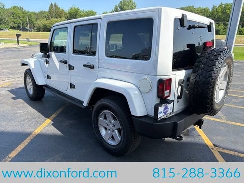 Used 2018 Jeep Wrangler Unlimited Sahara w/ Dual Top Group AWD/4WD image 6