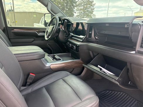 Used 2025 Chevrolet Silverado 2500 LT w/ Safety Package AWD/4WD image 25