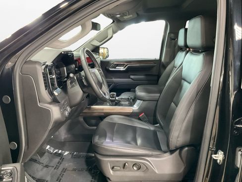 Used 2024 Chevrolet Silverado 1500 RST AWD/4WD image 9