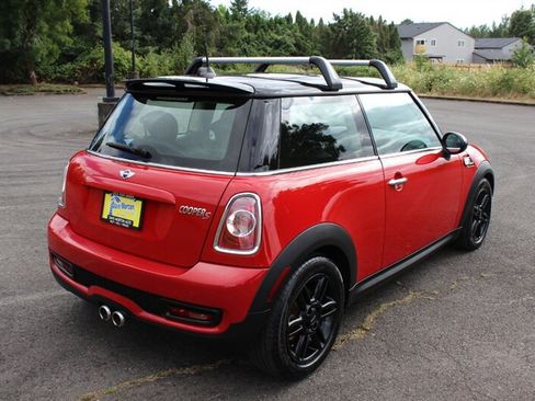 Used 2013 MINI Cooper S w/ Premium Pkg FWD image 4