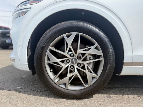 Used 2023 Genesis GV70 2.5T w/ Select Package AWD/4WD image 2