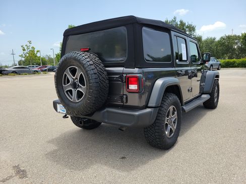 Used 2019 Jeep Wrangler Unlimited Sport S AWD/4WD image 6