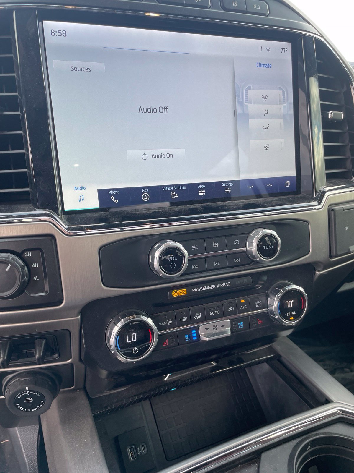 Used 2022 Ford F350 Platinum w/ FX4 Off-Road Package AWD/4WD image 11