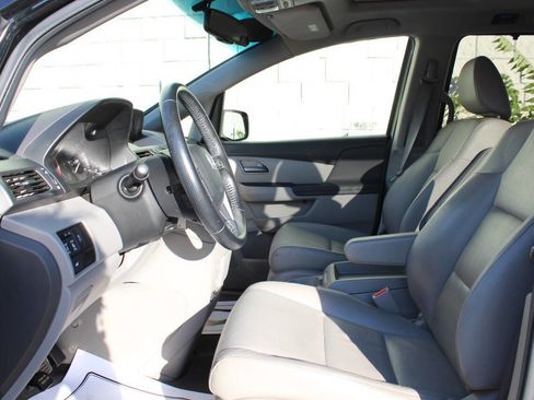 Used 2011 Honda Odyssey EX-L image 11