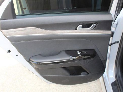 Used 2023 Kia K5 GT-Line image 16