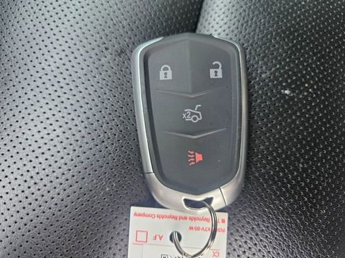 Used 2021 GMC Acadia Denali w/ Denali Technology Package FWD image 30