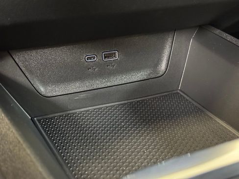 Used 2026 Chevrolet Equinox LT w/ Safety and Technology Package image 35