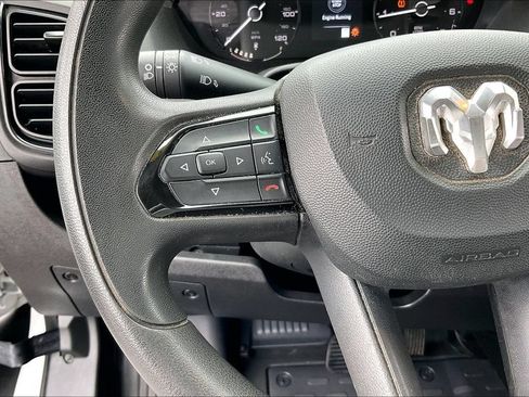 Used 2025 RAM ProMaster 2500 w/ Convenience Group FWD image 17