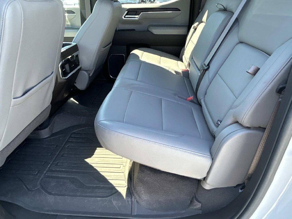 Used 2024 GMC Sierra 1500 SLT w/ SLT Premium Plus Package AWD/4WD image 13