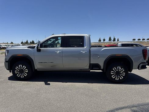 New 2026 GMC Sierra 2500 Denali Ultimate w/ Max Trailering Package AWD/4WD image 5