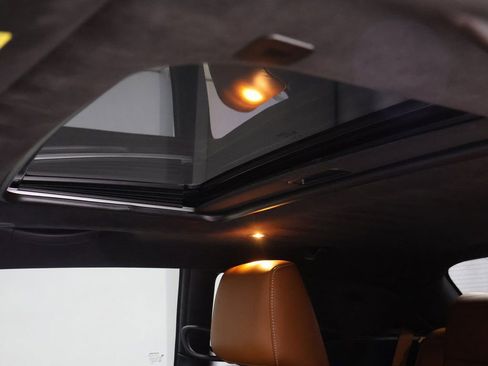 Used 2023 Dodge Challenger SRT Hellcat image 12