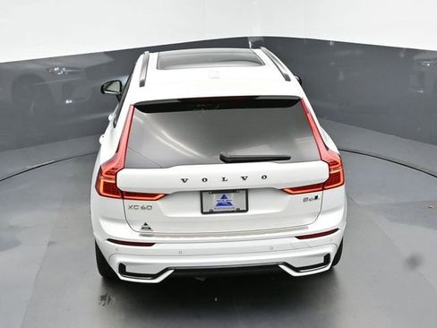 Used 2022 Volvo XC60 B6 R-Design w/ Protection Package Premier image 46
