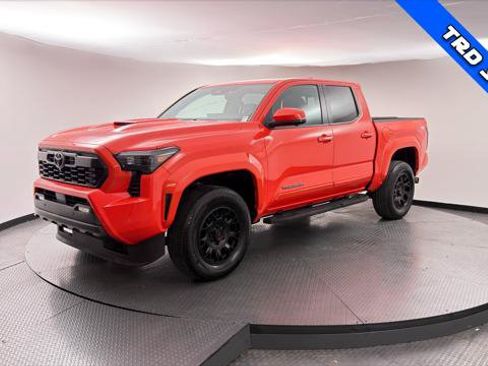 Used 2024 Toyota Tacoma TRD Sport w/ TRD Sport Premium Package RWD image 2