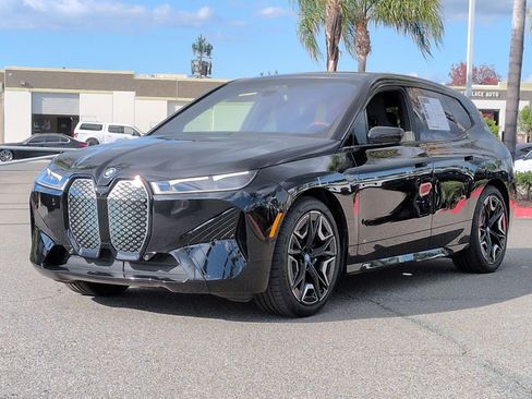 Used 2025 BMW iX M60 image 5