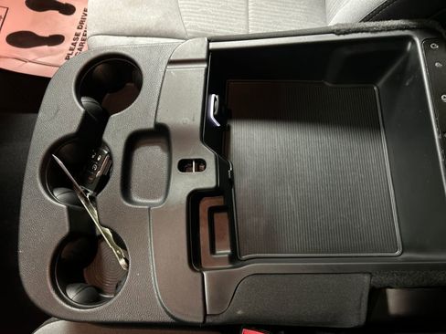 Used 2024 RAM 2500 Big Horn w/ Safety Group image 20