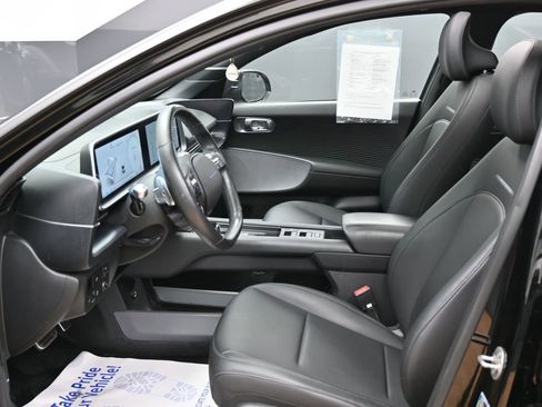 Used 2023 Hyundai Ioniq 6 Limited RWD image 18