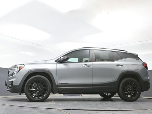 Used 2023 GMC Terrain SLE w/ Driver Convenience Package AWD/4WD image 56