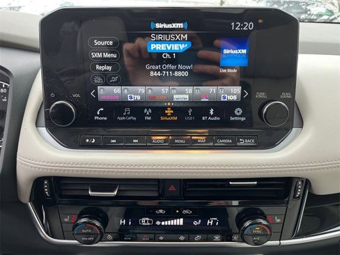 Used 2023 Nissan Rogue SL w/ SL Premium Package image 19