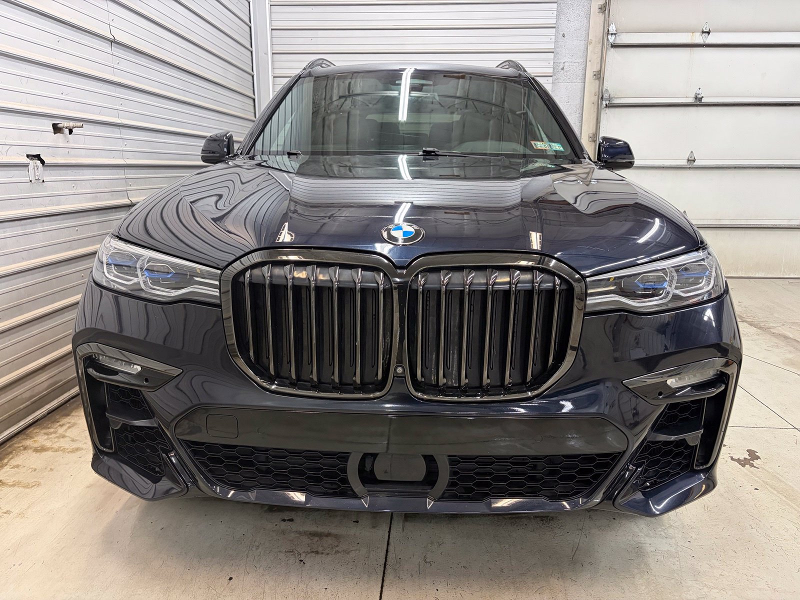 Used 2021 BMW X7 M50i AWD/4WD image 2