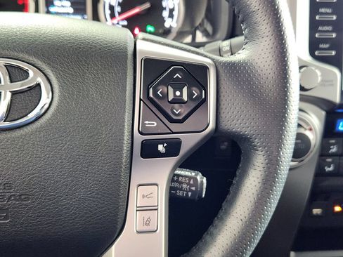 Used 2023 Toyota 4Runner Limited AWD/4WD image 18