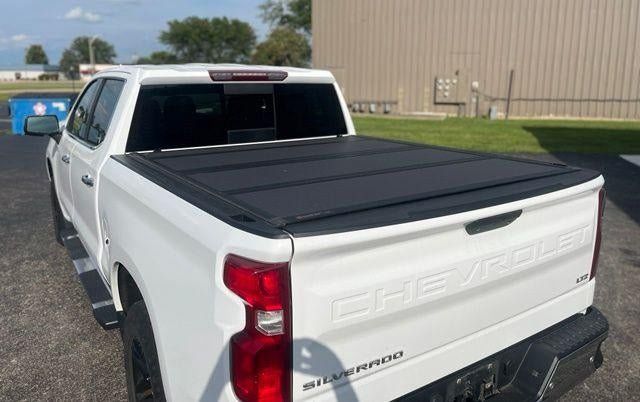 Used 2019 Chevrolet Silverado 1500 LTZ w/ LTZ Premium Package AWD/4WD image 8