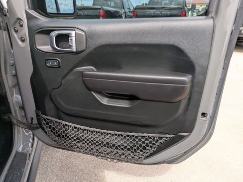 Used 2021 Jeep Gladiator Rubicon AWD/4WD image 28
