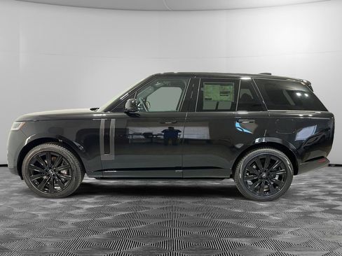 New 2025 Land Rover Range Rover SE image 2