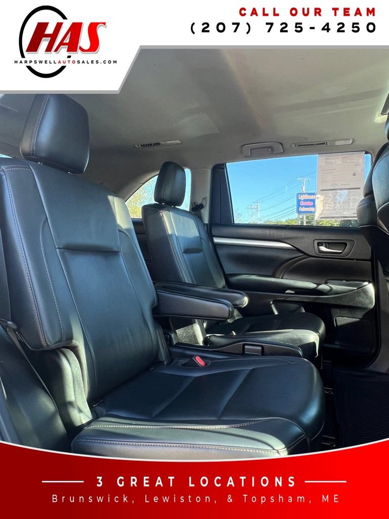 Used 2019 Toyota Highlander XLE AWD/4WD image 14