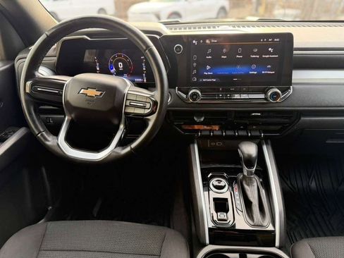 Used 2023 Chevrolet Colorado LT AWD/4WD image 20