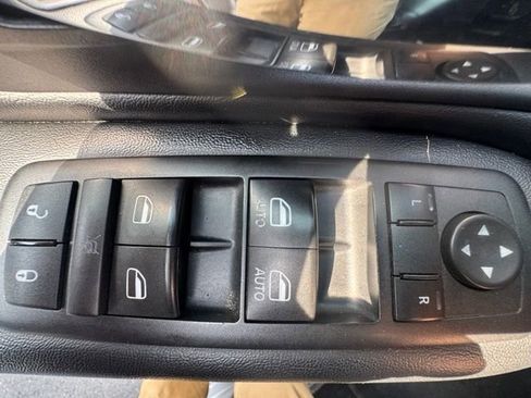 Used 2016 Dodge Grand Caravan R/T FWD image 8